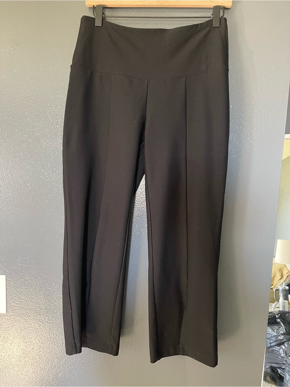 MPG Sport Front-Seam Pull-On Pants w/front slit, Medium